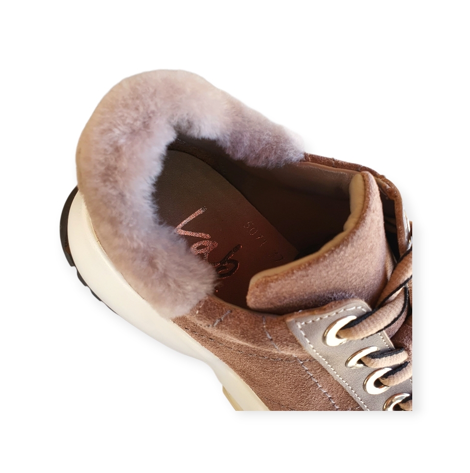 103971 Crosta-nappa visone